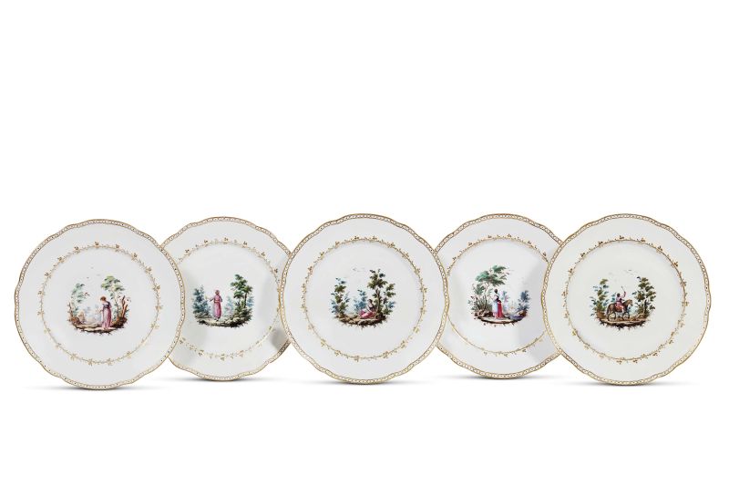      ASSORTIMENTO DI CINQUE PIATTI, DOCCIA, MANIFATTURA GINORI, 1790-1820   - Asta BIANCO, BLU E OLTRE. PORCELLANE E MAIOLICHE GINORI DEL SETTECENTO - Pandolfini Casa d'Aste