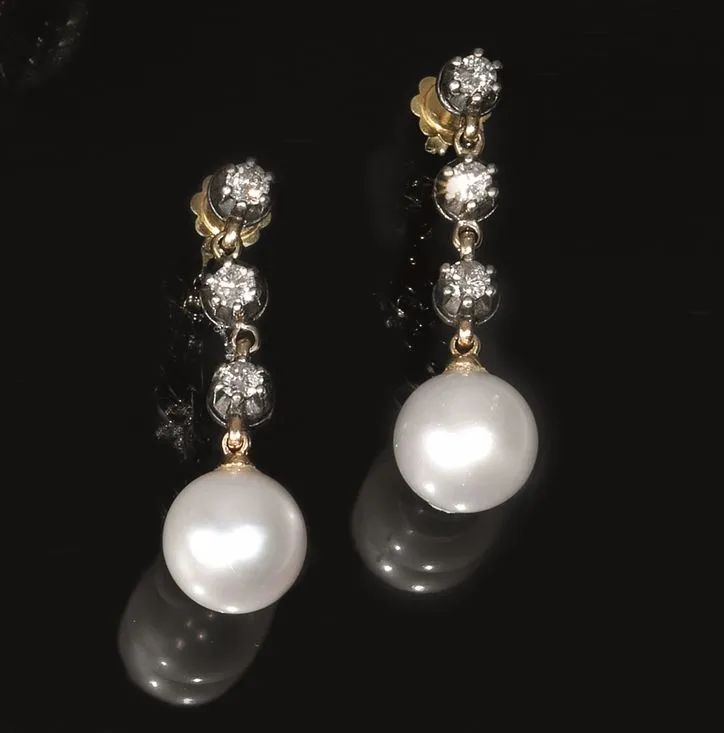Paio di orecchini pendenti in argento, oro giallo, diamanti e perle  - Asta Importanti Gioielli e Orologi - I - Pandolfini Casa d'Aste