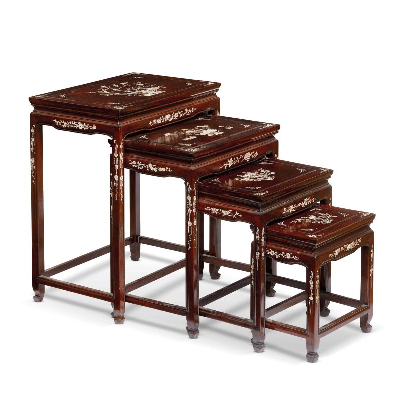 



SERIE DI QUATTRO TAVOLINI, CINA, SEC. XX  - Asta Asian Art | 东方艺术 - Pandolfini Casa d'Aste
