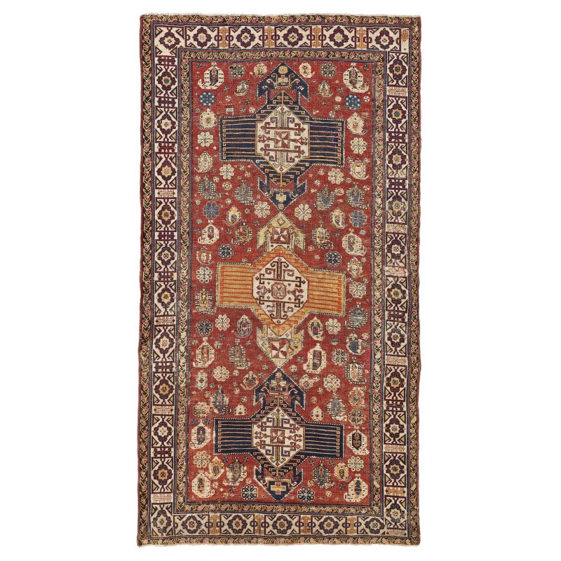 A CAUCASIAN RUG, EARLY 20TH CENTURY  - Auction FURNITURE, OBJECTS OF ART AND SCULPTURES FROM PRIVATE COLLECTIONS - Pandolfini Casa d'Aste