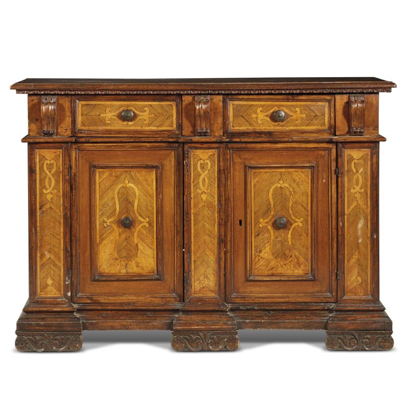 A NORTHERN ITALY SIDEBOARD, EARLY 18TH CENTURY  - Auction ONLINE AUCTION | ARREDARE CON STILE. MOBILI E OGGETTI D'ARTE - Pandolfini Casa d'Aste