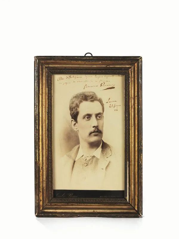 PUCCINI, Giacomo (1858-1924). Grande fotografia (215 x 134  - Auction Prints and Drawings from XVI to XX century - Books and Autographs - Pandolfini Casa d'Aste