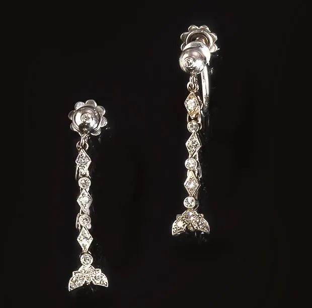 PAIO DI ORECCHINI PENDENTI, FINE SEC. XIX, IN ORO BIANCO E DIAMANTI  - Auction Fine Jewels and Watches - Pandolfini Casa d'Aste