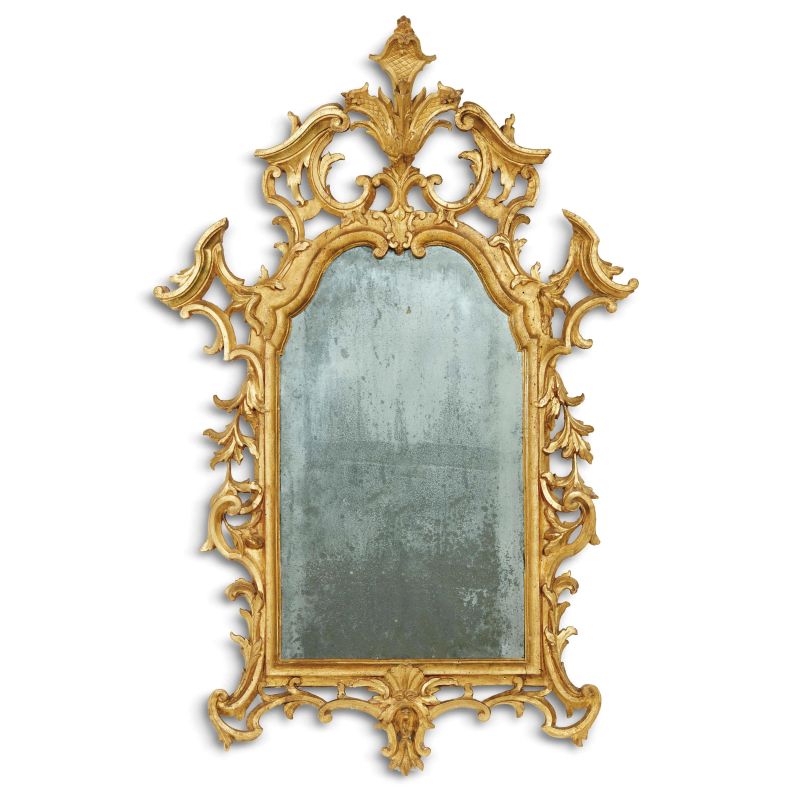 A TUSCAN MIRROR, 18TH CENTURY  - Auction ONLINE AUCTION | ARREDARE CON STILE. MOBILI E OGGETTI D'ARTE - Pandolfini Casa d'Aste