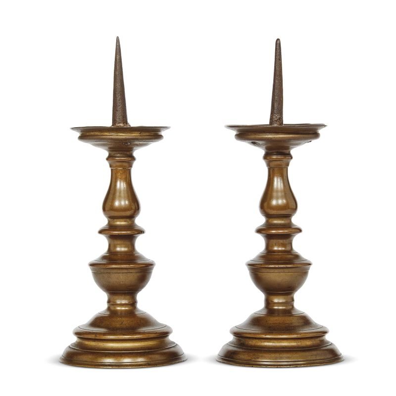 A PAIR OF TUSCAN CANDLESTICKS, 17TH CENTURY  - Auction FURNITURE AND WORKS OF ART FROM PRIVATE COLLECTIONS - Pandolfini Casa d'Aste