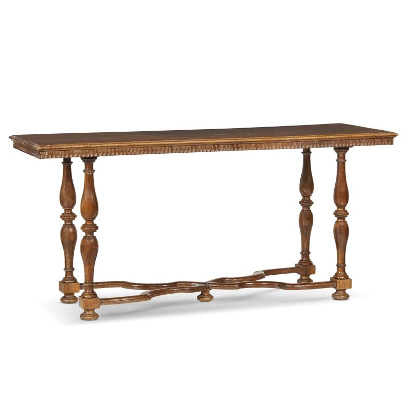 A CENTRAL ITALY CENTER TABLE, 18TH CENTURY  - Auction ONLINE AUCTION | ARREDARE CON STILE. MOBILI E OGGETTI D'ARTE - Pandolfini Casa d'Aste