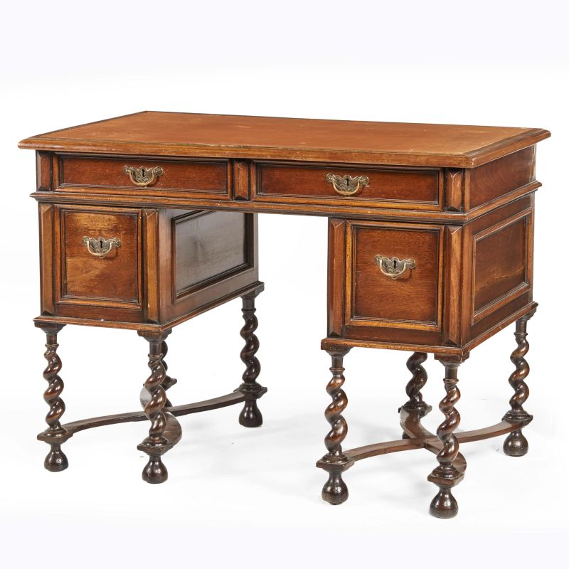 A FRENCH STYLE TABLE, 20TH CENTURY  - Auction ONLINE AUCTION | ARREDARE CON STILE. MOBILI E OGGETTI D'ARTE - Pandolfini Casa d'Aste