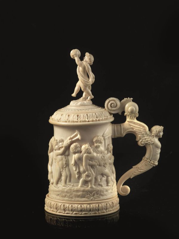 TANKARD, GERMANIA, SECOLO XIX  - Auction Works of Art and Sculptures, Porcelain and Maiolica - Pandolfini Casa d'Aste