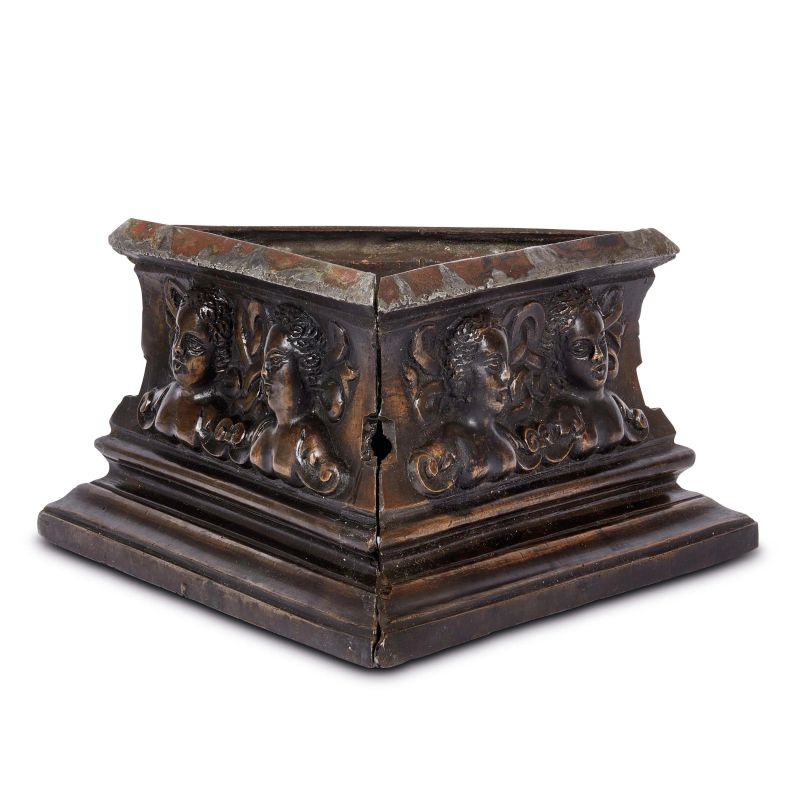 



BASE TRIANGOLARE, VENETO, SECOLO XVI   - Asta SCULTURE E OGGETTI D'ARTE DAL MEDIOEVO ALL'OTTOCENTO - Pandolfini Casa d'Aste