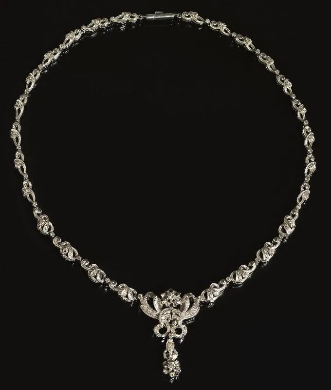 COLLANA IN ORO BIANCO E DIAMANTI  - Auction Fine Jewels and Watches - Pandolfini Casa d'Aste