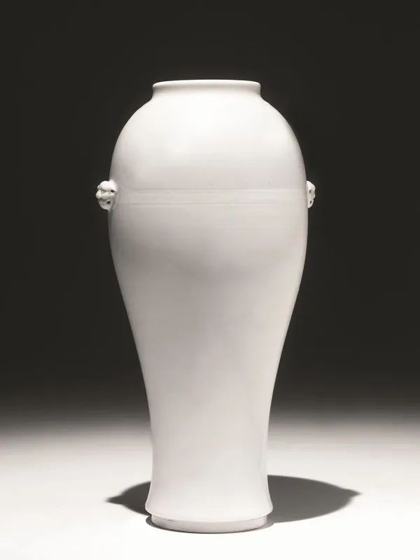  Vaso meiping Cina sec, XVIII, in porcellana Dehua a decorazione segreta,      - Asta Arte Orientale - Pandolfini Casa d'Aste