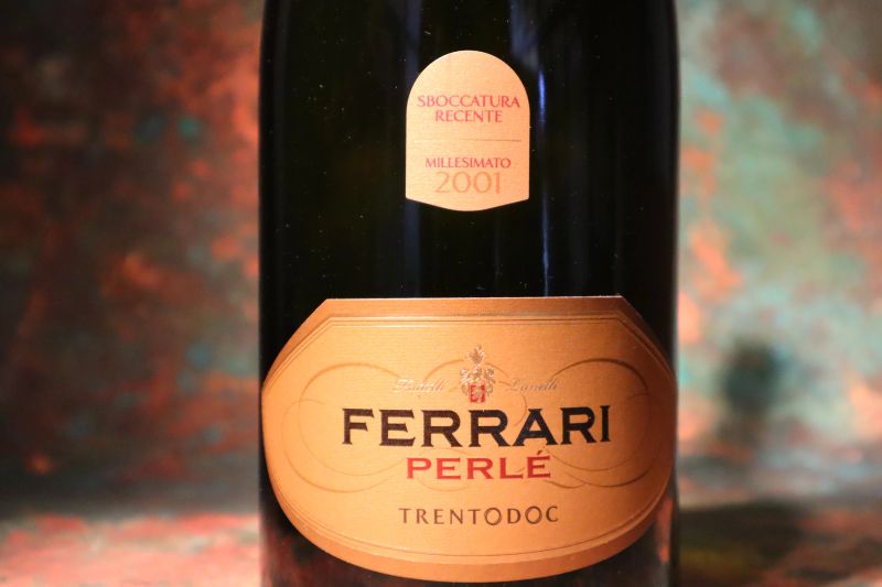 



Ferrari Perl&eacute; Fratelli Lunelli 2001  - Asta Smartwine 2.0 | Christmas Edition - Pandolfini Casa d'Aste