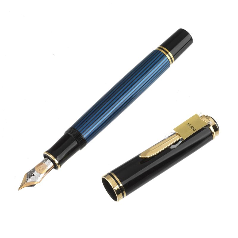 Pelikan : PELIKAN M800 SOUVERAN     BLUE BLACK FOUNTAIN PEN  - Auction ONLINE AUCTION | WATCHES AND PENS - Pandolfini Casa d'Aste