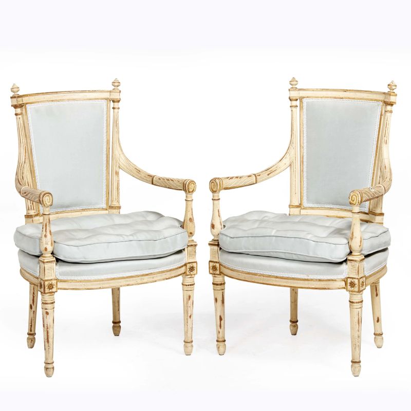 A PAIR OF LOUIS XVI STYLE ARMCHAIRS  - Auction ONLINE AUCTION | ARREDARE CON STILE. MOBILI E OGGETTI D'ARTE - Pandolfini Casa d'Aste