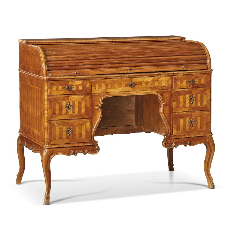 A NORTHERN ITALY ROLLING DESK, SECOND HALF 18TH CENTURY  - Auction FURNITURE AND WORKS OF ART FROM PRIVATE COLLECTIONS - Pandolfini Casa d'Aste
