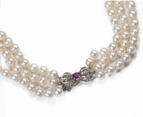 Collana in oro bianco, perle, rubini e diamanti  - Auction Important Jewels and Watches - I - Pandolfini Casa d'Aste