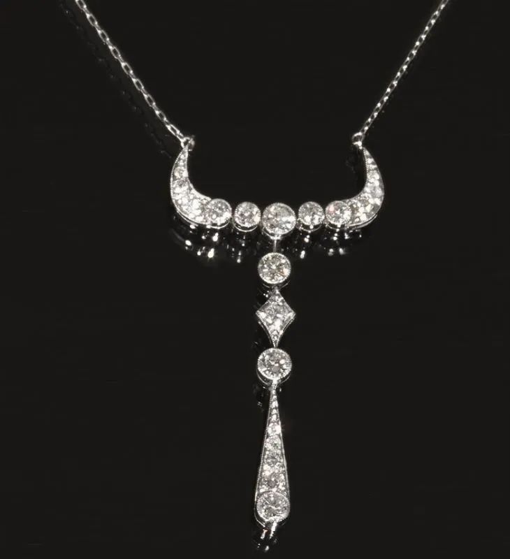 Collana, anni '20, in platino e diamanti  - Auction Important Jewels and Watches - I - Pandolfini Casa d'Aste