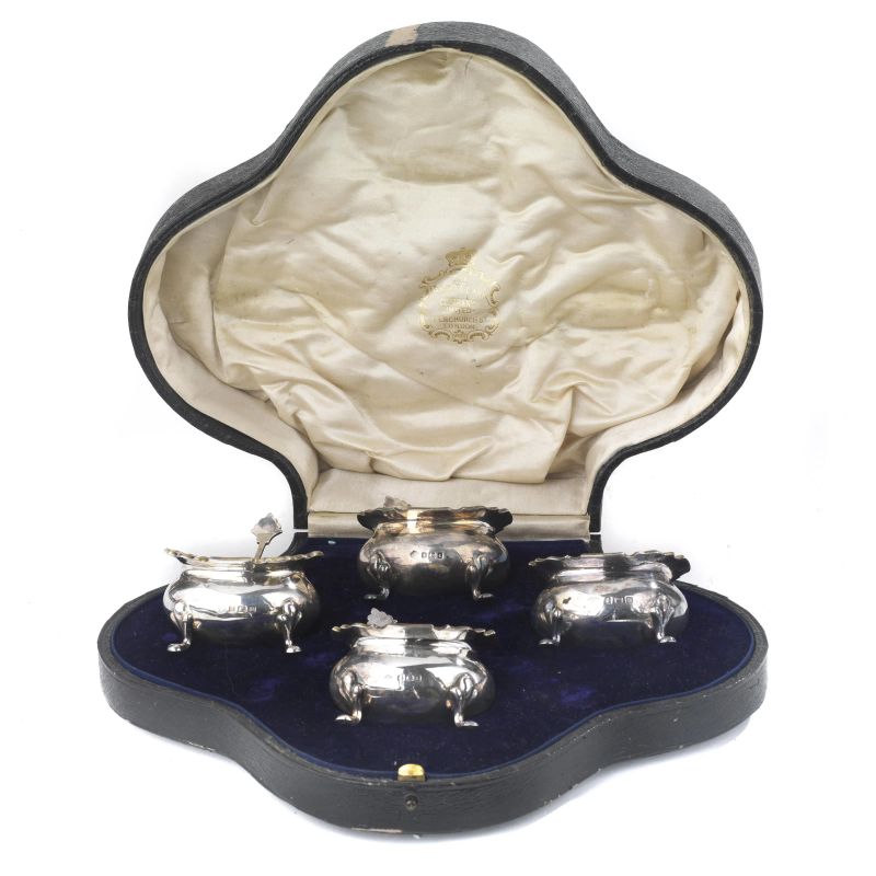 FOUR SILVER SALT CELLAR, BIRMINGHAM, 1912, MARK OF ALEXANDER CLARK &amp; CO AND 1918, MARK OF WILLIAM HUTTON &amp; SONS LTD  - Auction ITALIAN AND EUROPEAN SILVER - Pandolfini Casa d'Aste