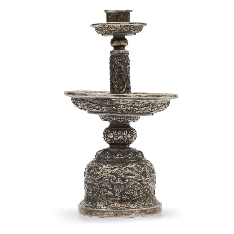 A SILVER CANDLESTICK WITH CLOUD-AND-BAT MOTIF, CHINA, QING DYNASTY, 20TH CENTURY   - Auction Asian Art | 东方艺术 - Pandolfini Casa d'Aste