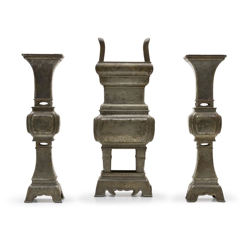 



A SET OF THREE TIN RITUAL VESSELS, CHINA, REPUBLIC PERIOD, SIGNED ZHOU YAOLONG  - Auction Asian Art | 东方艺术 - Pandolfini Casa d'Aste
