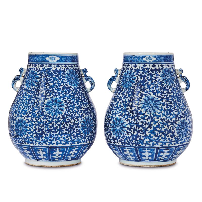 



PAIR OF BLUE AND WHITE PORCELAIN VASES, CHINA, QING DYNASTY, 19TH CENTURY  - Auction Asian Art | 东方艺术 - Pandolfini Casa d'Aste