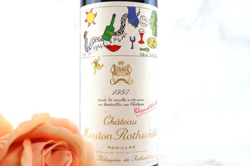 



Ch&acirc;teau Mouton Rothschild 1997  - Asta Smartwine 2.0 | Fleurs de Vigne - Pandolfini Casa d'Aste