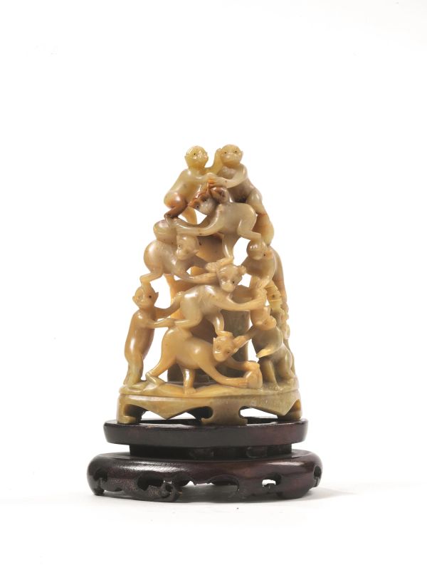 GRUPPO IN PIETRA SAPONARIA, CINA, SEC. XX  - Auction Asian Art - Pandolfini Casa d'Aste