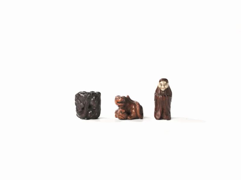 TRE NETSUKE IN LEGNO, GIAPPONE, PERIODO MEIJI, SEC. XIX  - Auction Asian Art - Pandolfini Casa d'Aste