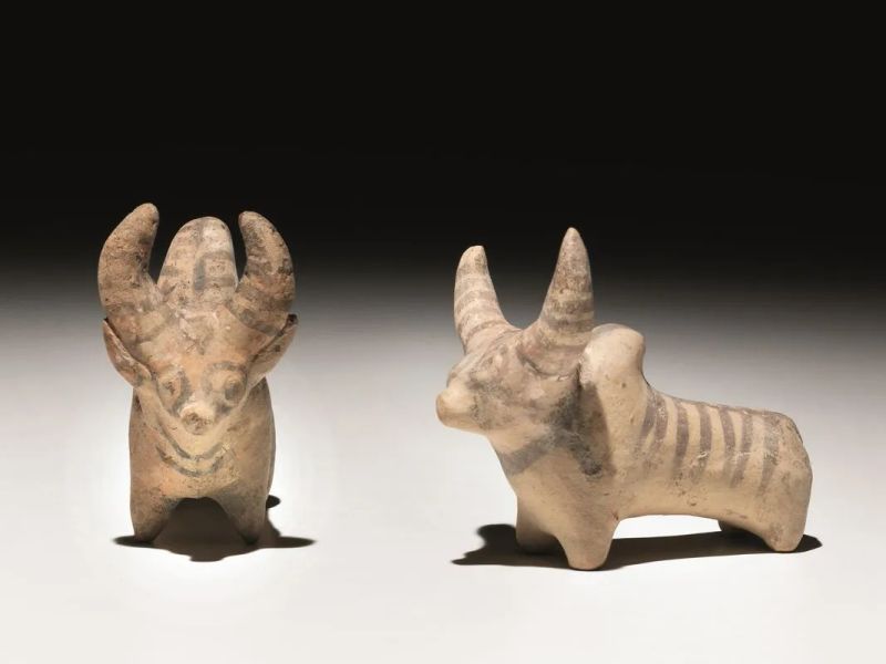 Due zeb&ugrave;  - Asta Reperti Archeologici - Pandolfini Casa d'Aste
