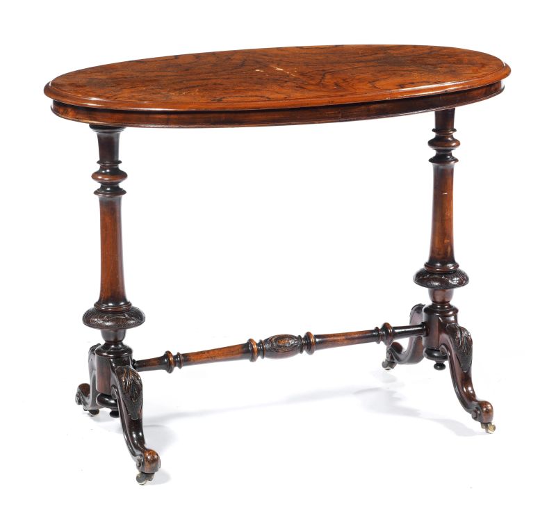      TAVOLINO DA CENTRO IN STILE INGLESE DEL SETTECENTO   - Auction Online Auction | Furniture, Works of Art and Paintings from Veneta propriety - Pandolfini Casa d'Aste