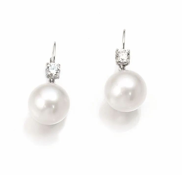 Paio di orecchini in oro bianco, perle e diamanti  - Auction Important Jewels and Watches - I - Pandolfini Casa d'Aste