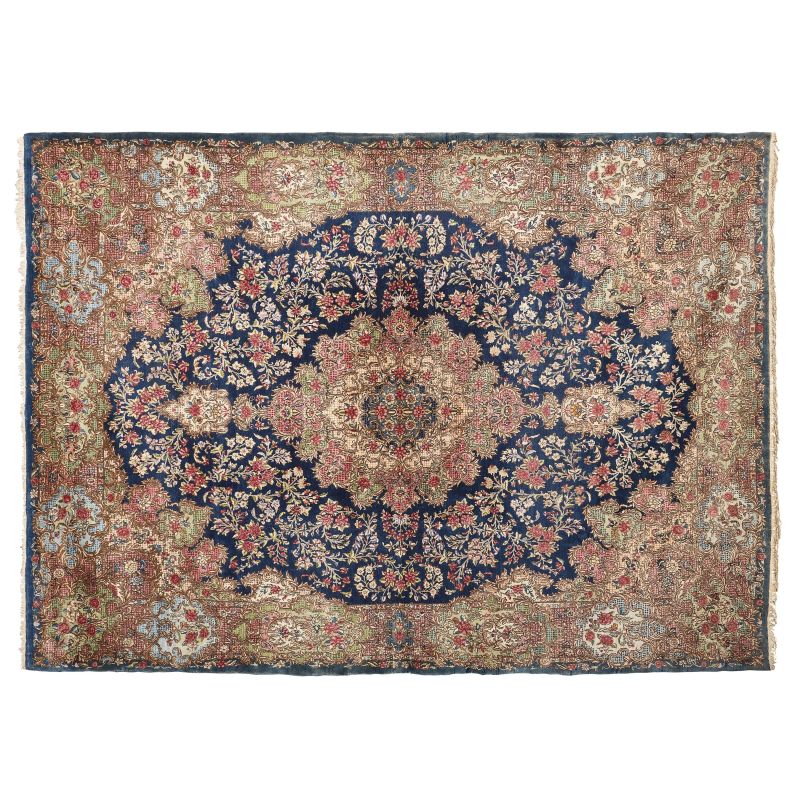 A PERSIAN CARPET, 19TH CENTURY  - Auction FURNITURE, OBJECTS OF ART AND SCULPTURES FROM PRIVATE COLLECTIONS - Pandolfini Casa d'Aste