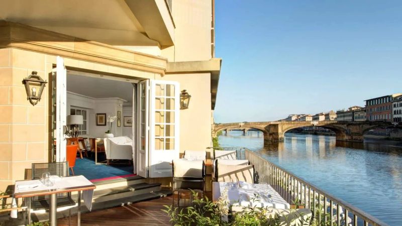 LUNGARNO COLLECTION   - Auction AIRC - Pandolfini Casa d'Aste