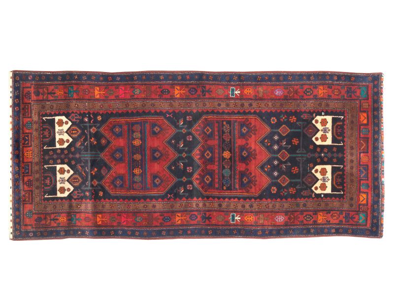     TAPPETO KOLIAI, PERSIA, 1930    - Auction Online Auction | Furniture and Works of Art from private collections and from a Veneto property - part three - Pandolfini Casa d'Aste