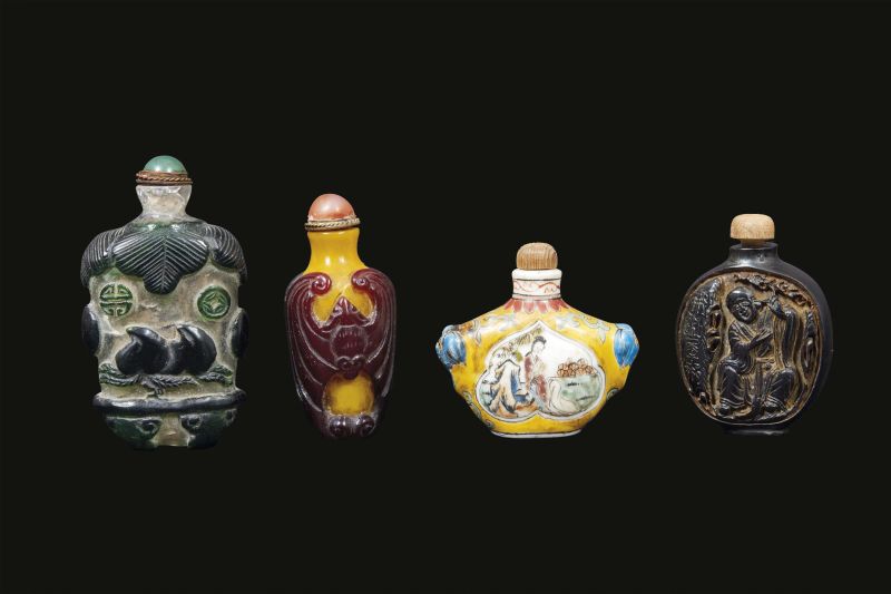      GRUPPO DI QUATTRO SNUFF BOTTLES, CINA, SEC. XX   - Auction Asian Art - &#19996;&#26041;&#33402;&#26415; - Pandolfini Casa d'Aste