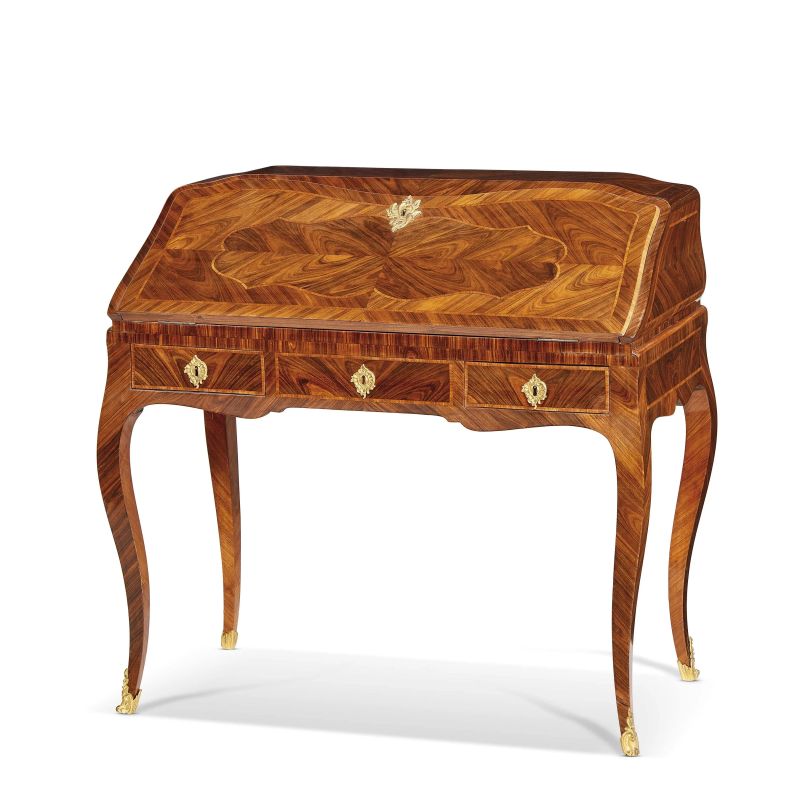 A FRENCH BUREAU, 18TH CENTURY  - Auction INTERNATIONAL FINE ART AND AN IMPORTANT COLLECTION OF PENDULES “AU BON SAUVAGE” - Pandolfini Casa d'Aste