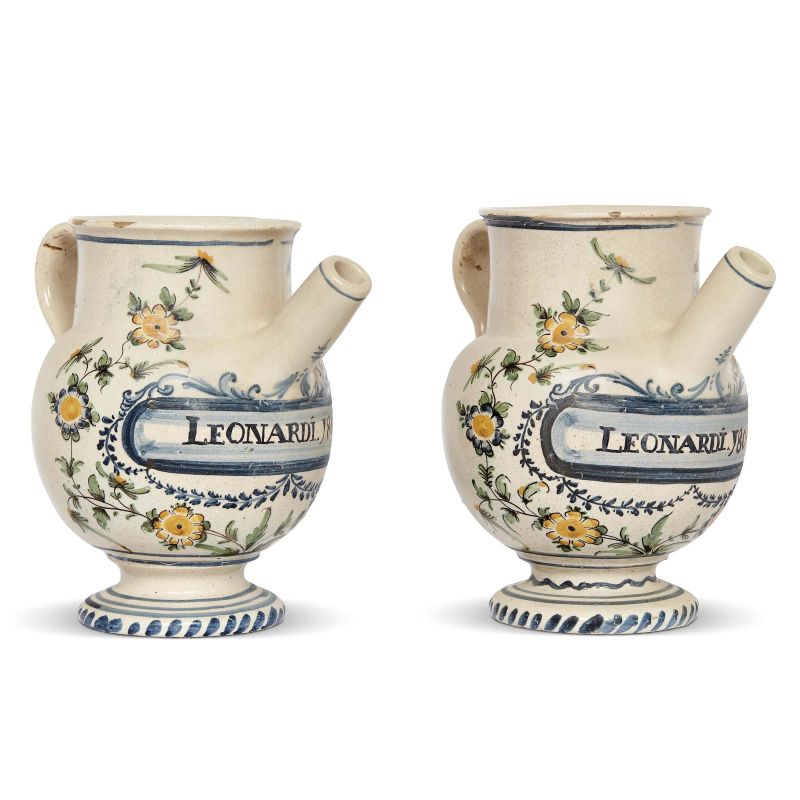 A PAIR OF SPOUTED PHARMACY JARS, PESARO, SECOND HALF 18TH CENTURY  - Auction A COLLECTION OF MAJOLICA APOTHECARY VASES - Pandolfini Casa d'Aste