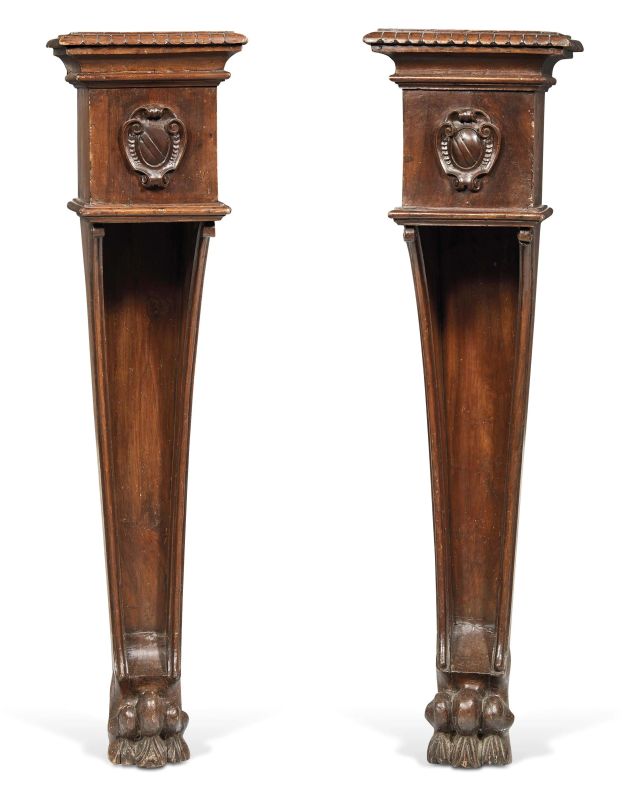 A PAIR OF TUSCAN PEDESTALS, 17TH CENTURY  - Auction furniture and works of art - Pandolfini Casa d'Aste