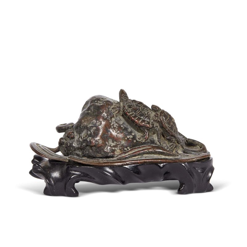 A BRONZE CARVING OF TURTLES, CHINA, QING DYNASTY, 18TH CENTURY  - Auction Asian Art | &#19996;&#26041;&#33402;&#26415; - Pandolfini Casa d'Aste