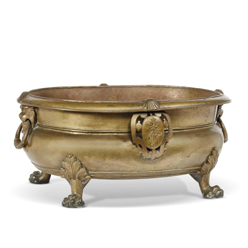 A TUSCAN LARGE BASIN WITH COAT OF ARMS, SECOND HALF 16TH CENTURY  - Auction PAINTINGS, SCULPTURES AND WORKS OF ART FROM A FLORENTINE COLLECTION - Pandolfini Casa d'Aste