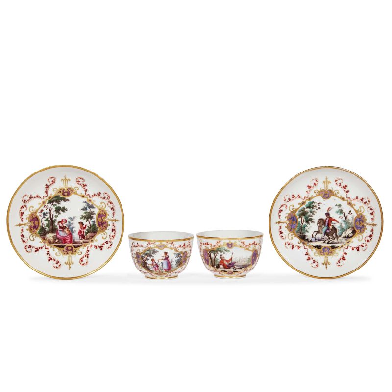 A PAIR OF GINORI CUPS WITH SAUCER, DOCCIA, CIRCA 1760  - Auction ONLINE AUCTION | COLLECTABLE CUPS - Pandolfini Casa d'Aste