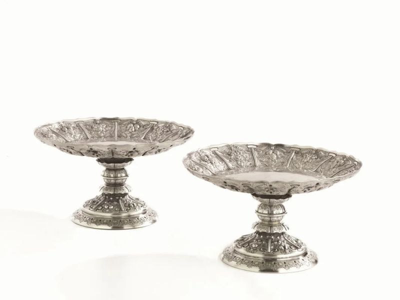 COPPIA DI PICCOLE ALZATE, CITTA' DI SHEFFIELD, 1885, ARGENTIERE PROBABILMENTE FREDERICK ELKINGTON  - Auction European Silver and Coins - Pandolfini Casa d'Aste