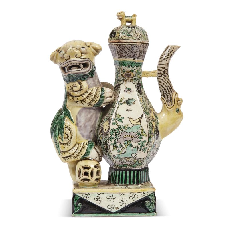 A TEAPOT, CHINA, QING DYNASTY, 19TH CENTURY  - Auction Asian Art | &#19996;&#26041;&#33402;&#26415; - Pandolfini Casa d'Aste