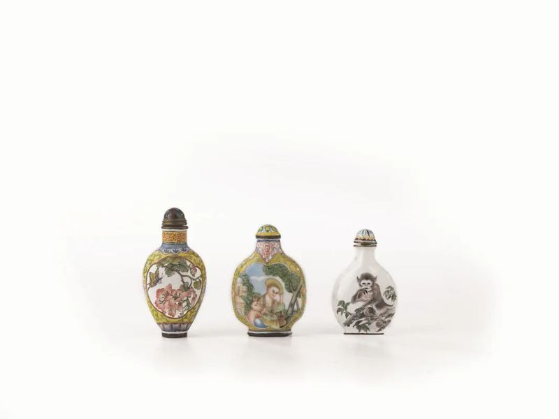 TRE SNUFF BOTTLE CINA SEC. XIX-XX  - Auction Asian Art - Pandolfini Casa d'Aste