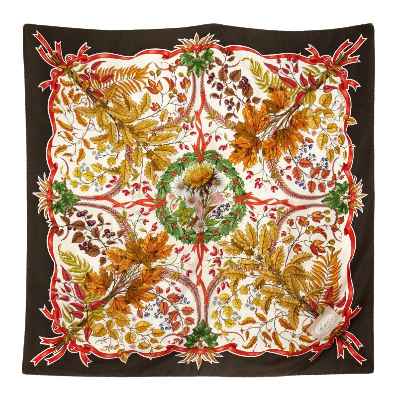 



GUCCI FOULARD  - Asta VINTAGE: BORSE E ACCESSORI DI HERMES, LOUIS VUITTON E ALTRE GRANDI MAISON - Pandolfini Casa d'Aste
