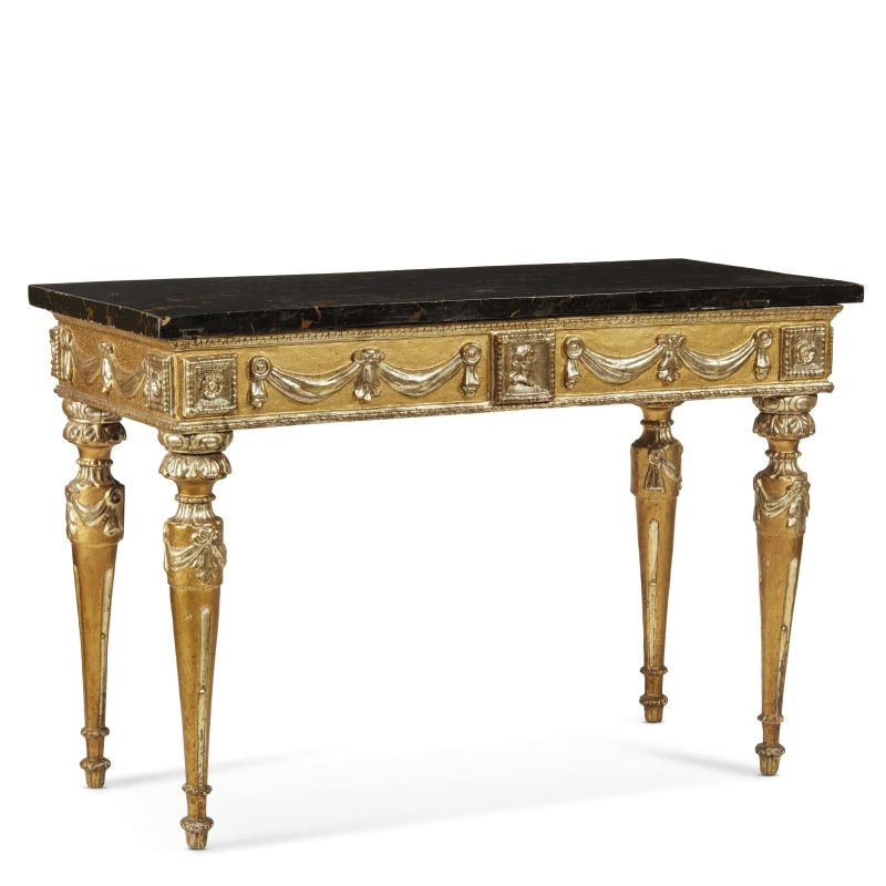 A ROMAN CONSOLE TABLE, 18TH CENTURY  - Auction ONLINE AUCTION | ARREDARE CON STILE. MOBILI E OGGETTI D'ARTE - Pandolfini Casa d'Aste