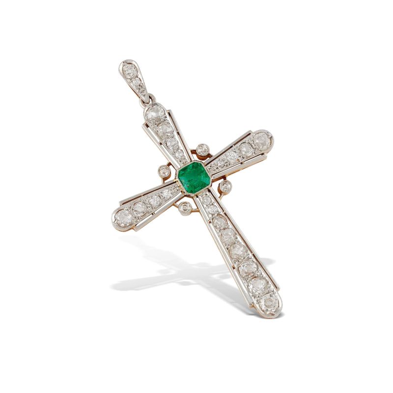 



EMERALD AND DIAMOND CROSS-SHAPED PENDANT IN 18KT TWO TONE GOLD  - Auction JEWELS - Pandolfini Casa d'Aste