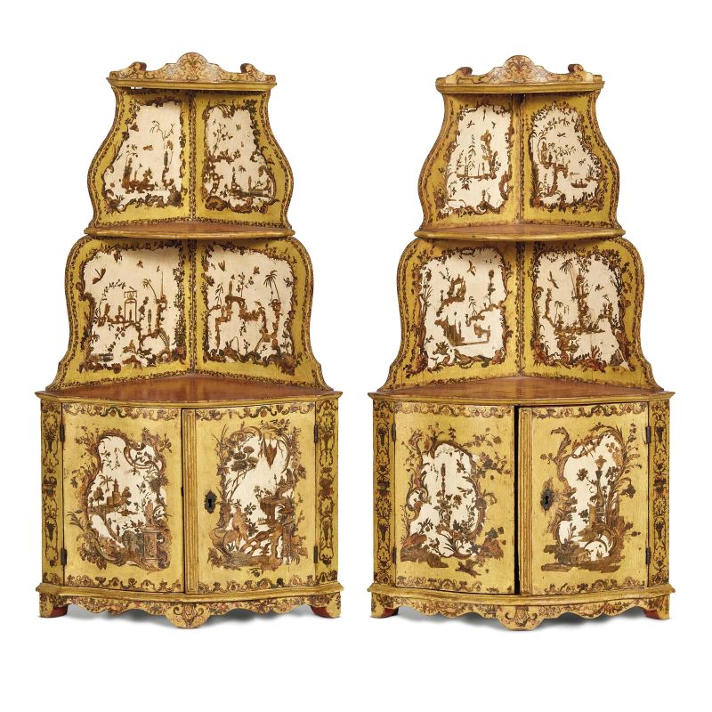 A PAIR OF SMALL PIEDMONTESE CORNER CUPBOARDS, 18TH CENTURY  - Auction FURNITURE AND WORKS OF ART FROM PRIVATE COLLECTIONS - Pandolfini Casa d'Aste