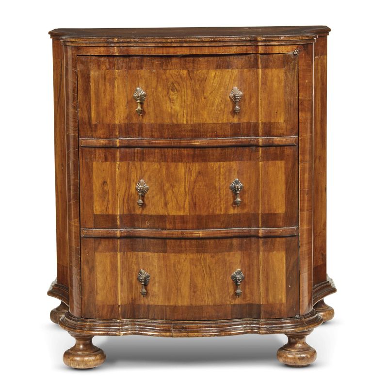 A VENETIAN SMALL COMMODE, 18TH CENTURY  - Auction ONLINE AUCTION | ARREDARE CON STILE. MOBILI E OGGETTI D'ARTE - Pandolfini Casa d'Aste