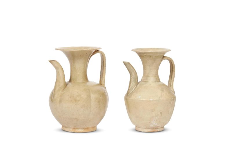 TWO FLAGOS, CHINA, SONG DYNASTY, 10TH CENTURY  - Auction Asian Art | &#19996;&#26041;&#33402;&#26415; - Pandolfini Casa d'Aste